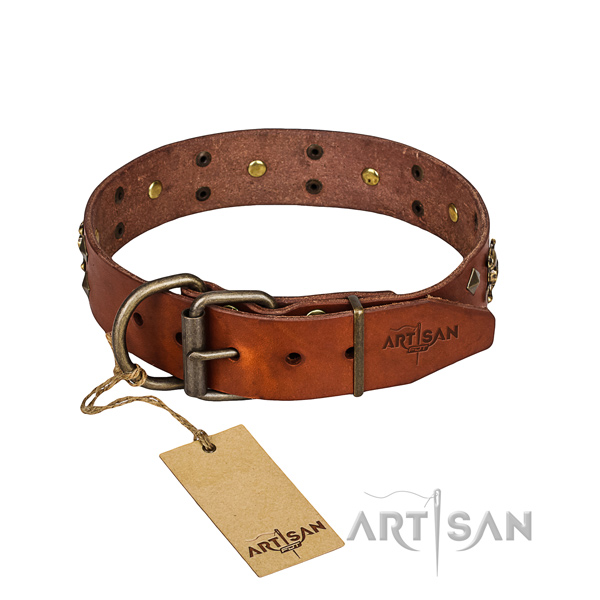 Leather dog collar with rounded edges for comfy everyday appliance