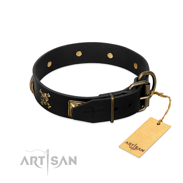 Flexible natural leather collar with embellishments for your doggie